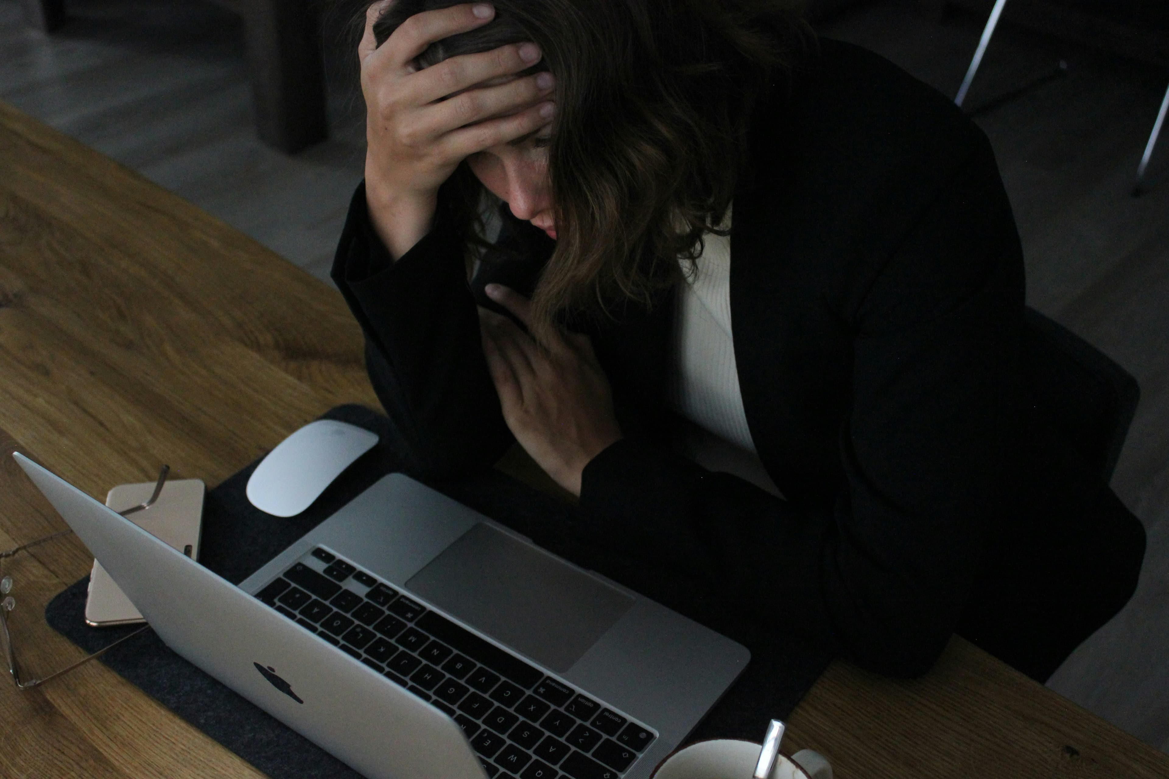 Ghosting - Not just for Tinder dates